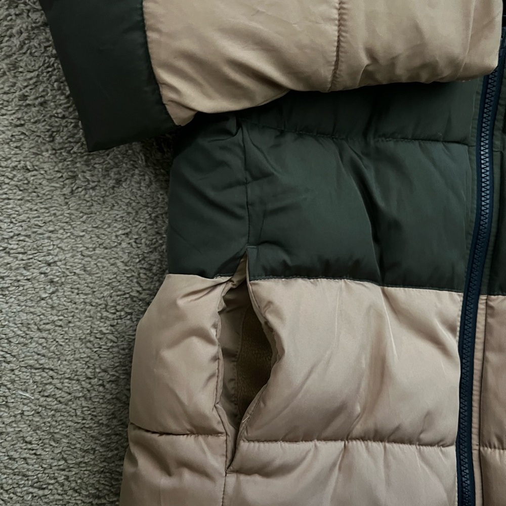 GAP Colorblock Puffer Jacket - Picture 3 of 5